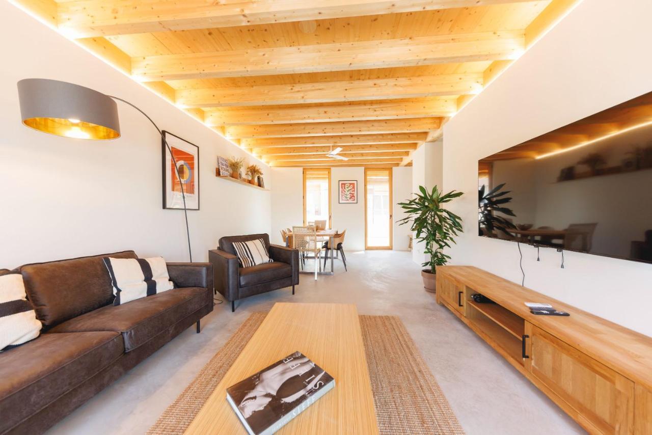 Bravissimo Canigo, Spacious And With Large Terrace Girona Bagian luar foto