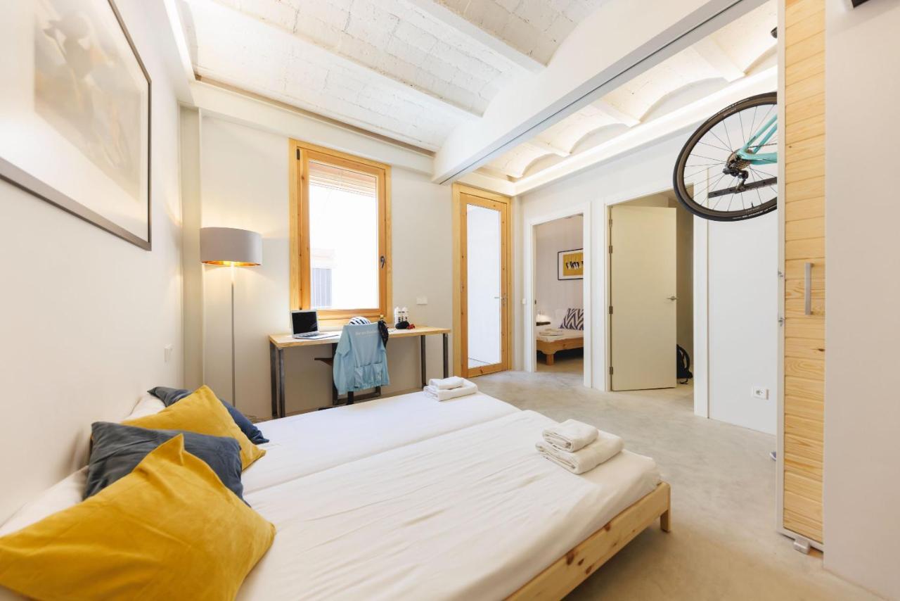 Bravissimo Canigo, Spacious And With Large Terrace Girona Bagian luar foto